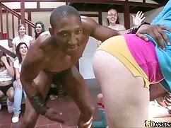Videó pornó úgy dönt ...